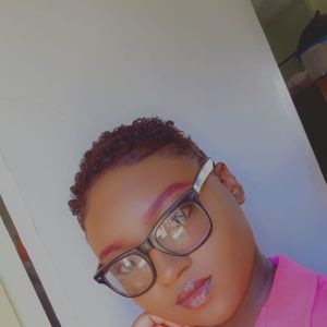 Meet your Posher, Mya